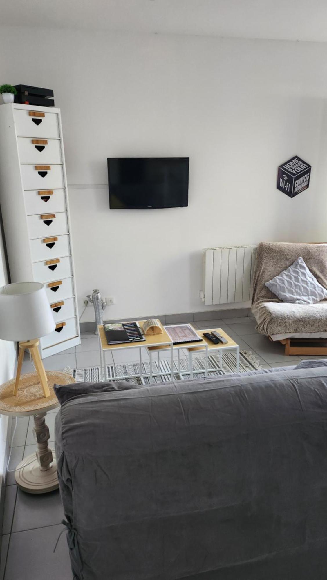 Joli Studio En Centre Ville Faremoutiers 외부 사진